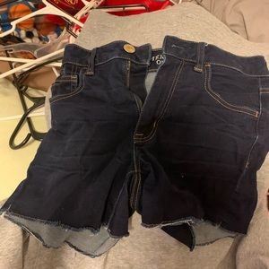 american eagle shorts never worn